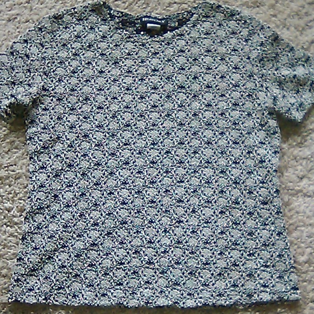 Beautiful and elegant top SZ L